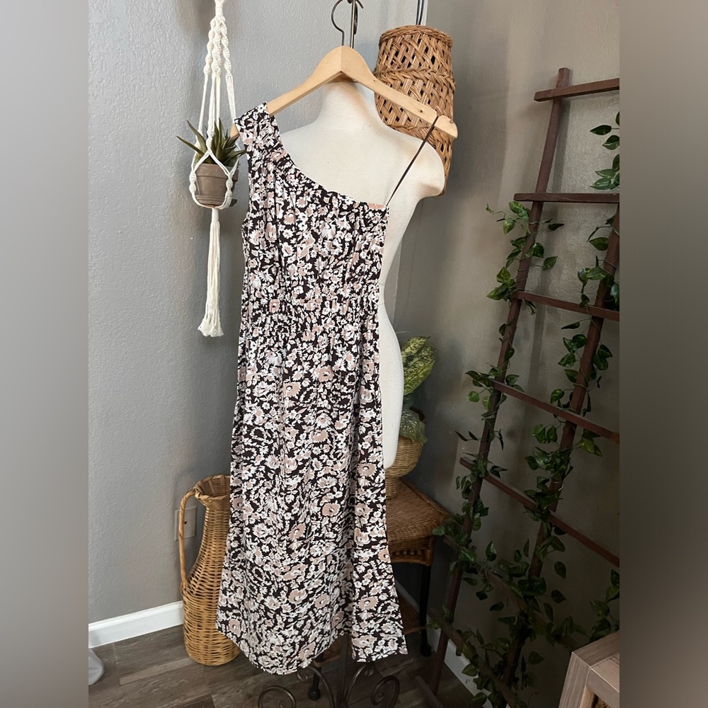 RAILS Selani Midi Dress
Russet Floral One Shoulder XS - Picture 6 of 10